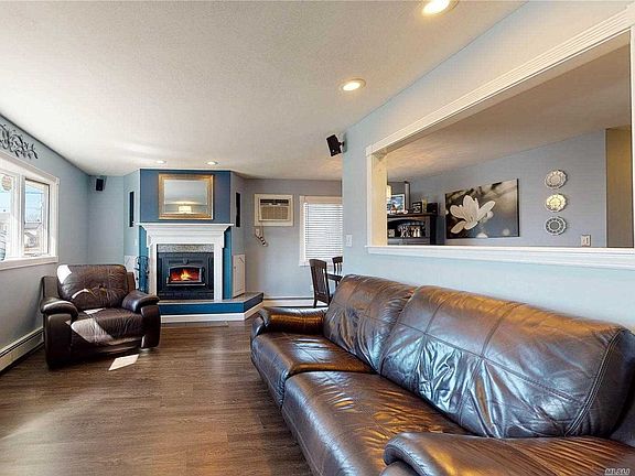 3rd image of 53 Seymour Dr