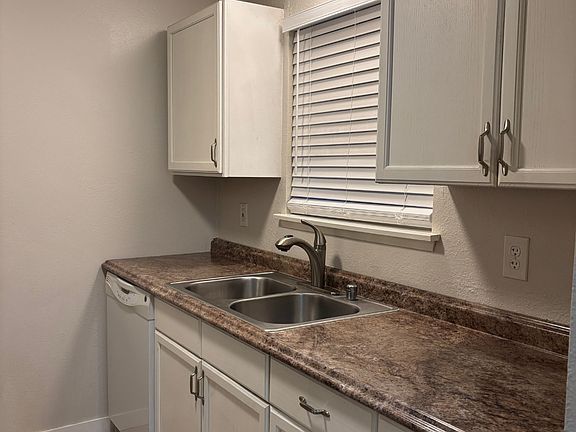 5th image of 12204 218th Avenue Ct E #A