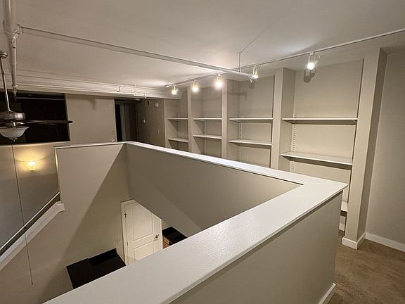 4th image of 125 W Saratoga St APT 203