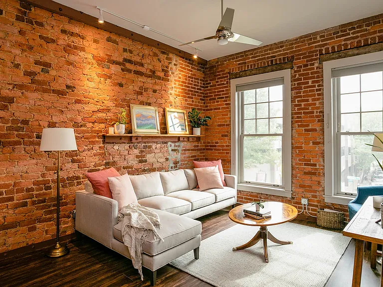 27 Biltmore Ave #201 — Photo 3