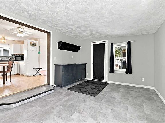 5th image of 5235 50th St #9