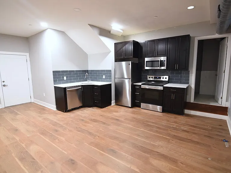 1521-23 W Girard Ave #B4 — Photo 1
