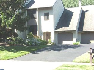 66 Golf Club Dr, Langhorne, PA