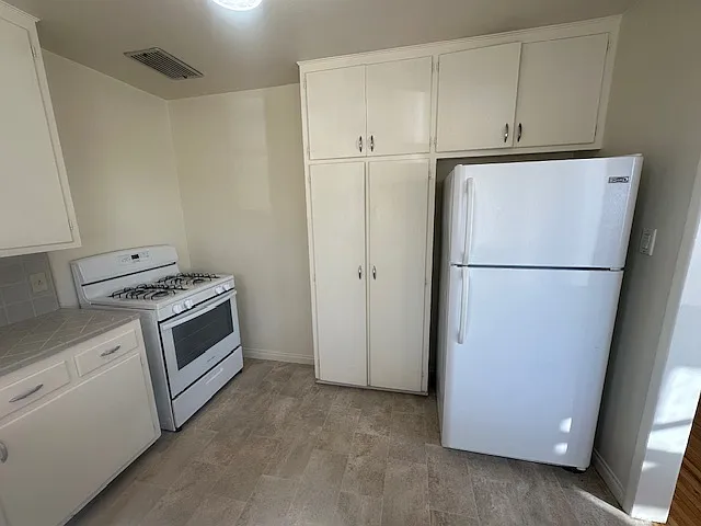 303 Lynn Dr — Photo 11