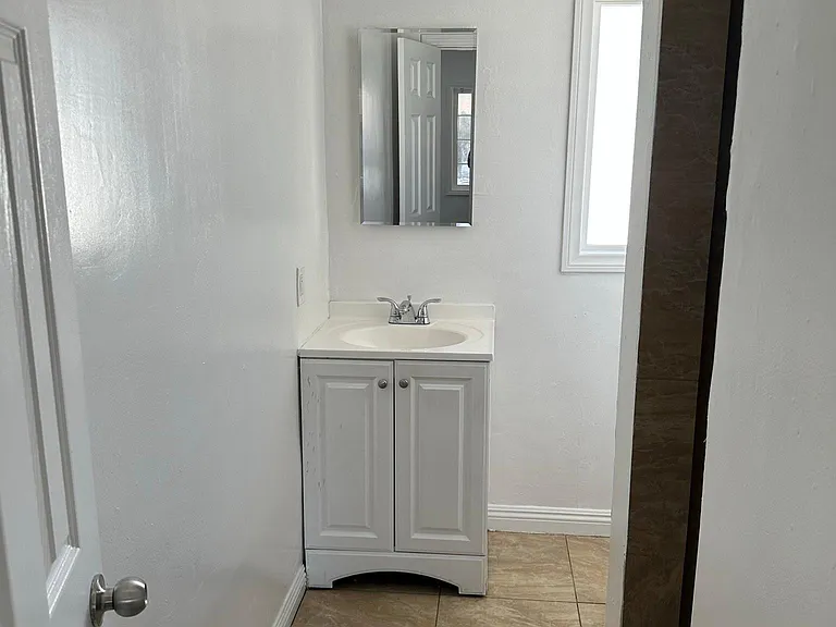 45307 Sierra Hwy — Photo 12