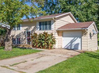 204 S H St, Indianola, IA 50125