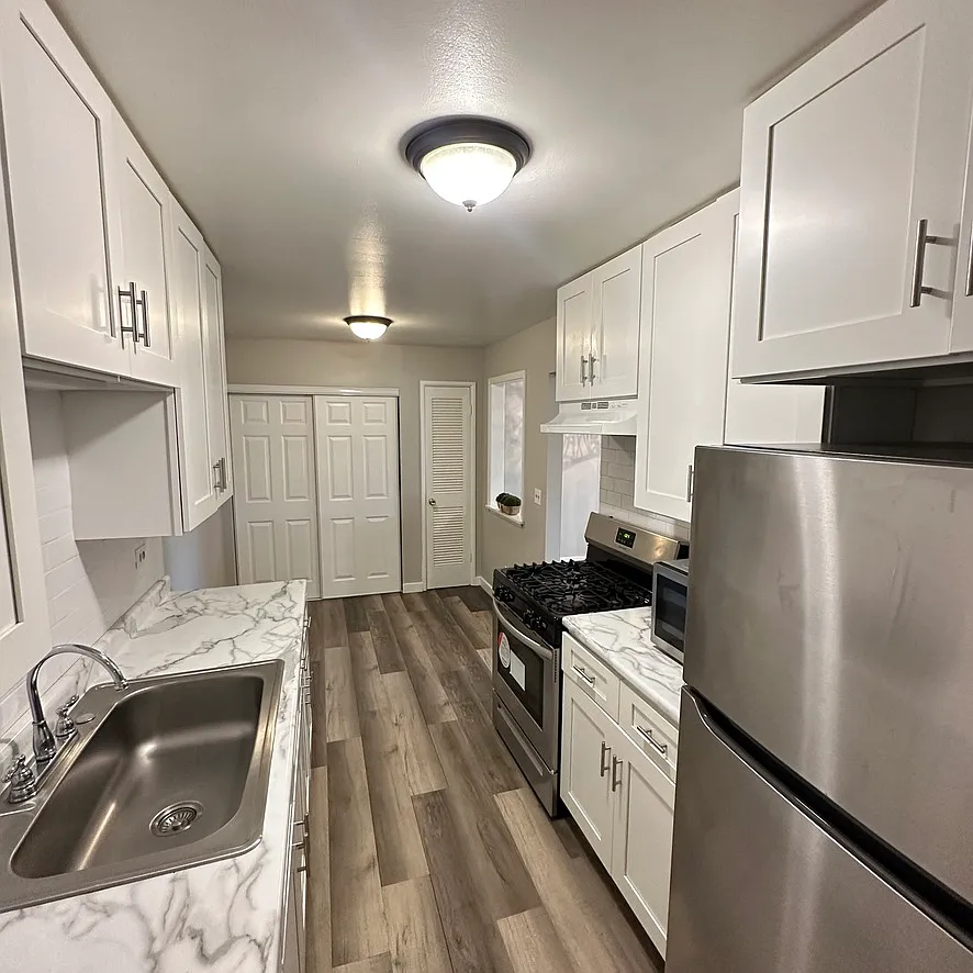 2 bed, 1140 sqft, $1,950 — Photo 3