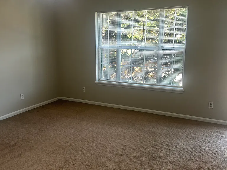 1212 Allen Rd — Photo 1
