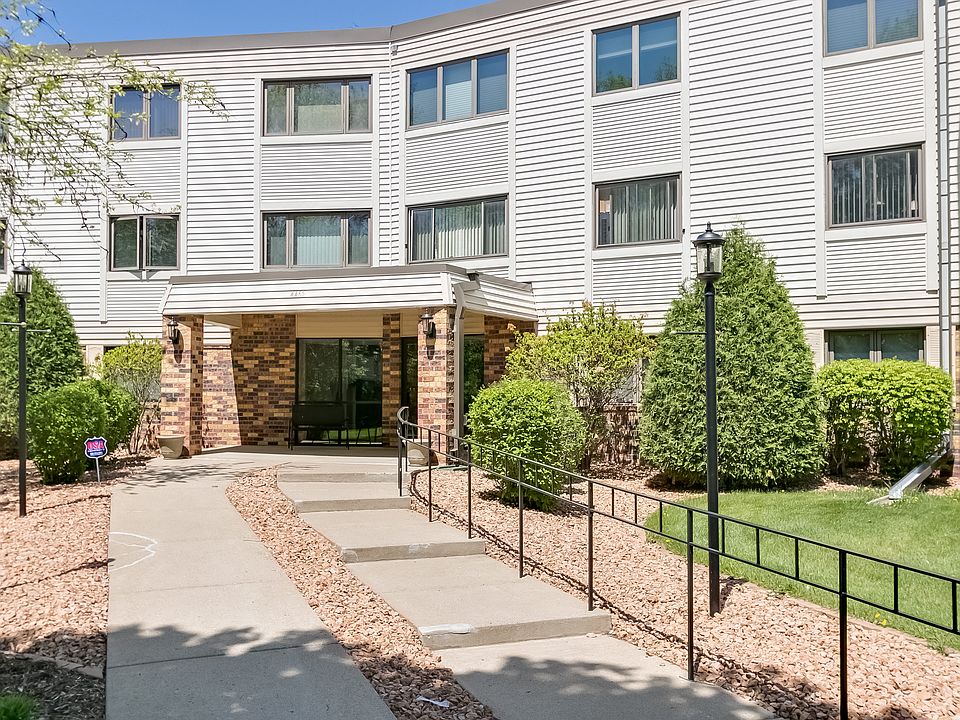 2nd image of 4465 Trenton Ln N APT 209