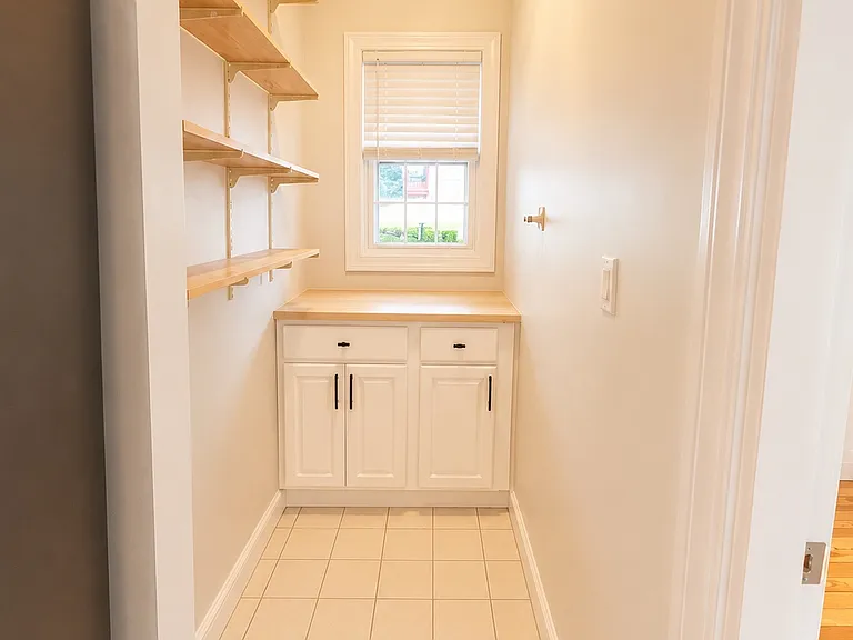 48 Shawmut St #1 — Photo 8