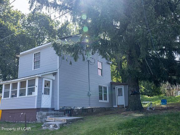 2nd image of 10 Church St