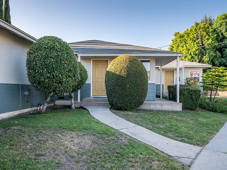 305 N Chevy Chase Dr #305 — Photo 14