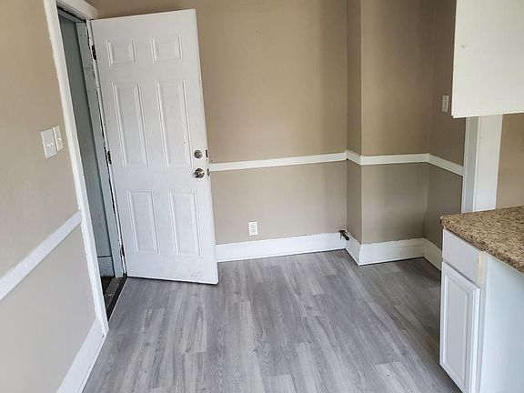 3rd image of 3186 W 52nd St APT 2
