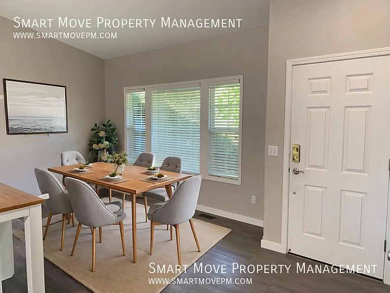 2321 E Mugo St — Photo 5