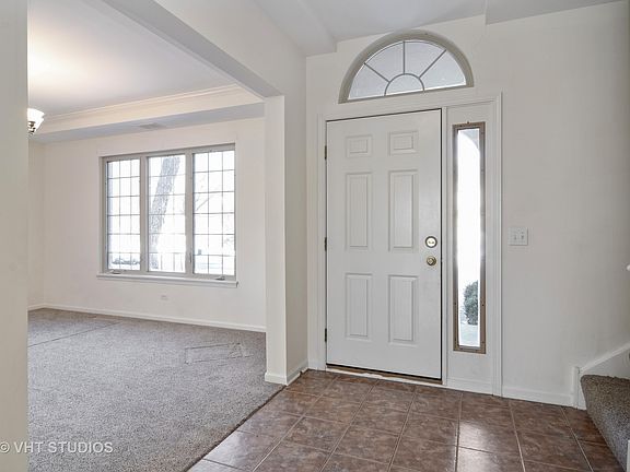 2nd image of 48 Beaconsfield Ct