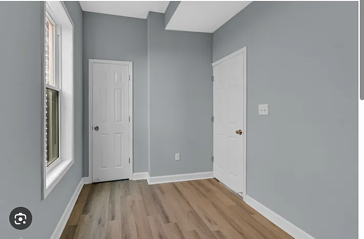 2 bed, 1000 sqft, $1,800 — Photo 1