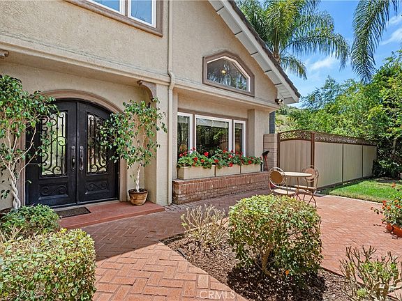2nd image of 822 Spring Canyon Pl