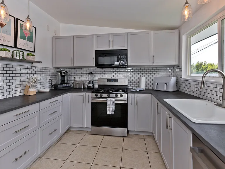 765 W Rosa Parks Rd — Photo 14