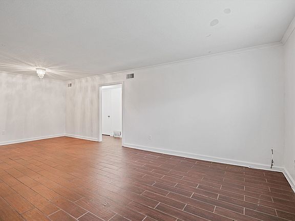 4th image of 3254 Thirteen Colony Mall APT 1A