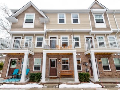 3329 Parkways Blvd, Auburn Hills, MI, 48326