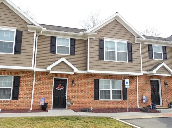 119 Redstone Dr Unit 2, Denver, PA 17517
