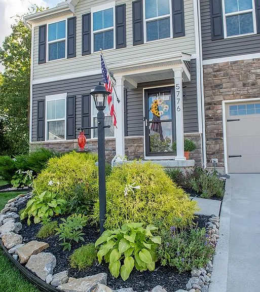 Inviting Covered Front Porch, Larson Storm Door w/Retractable Screen.