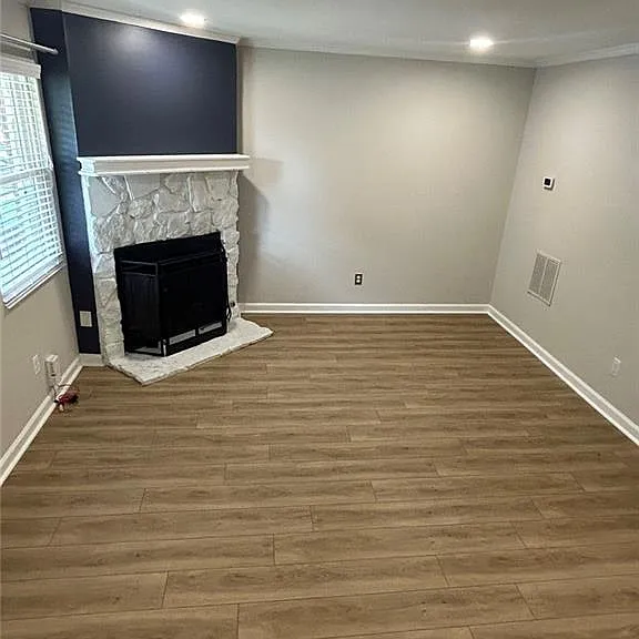 1453 Springleaf Cir SE — Photo 3
