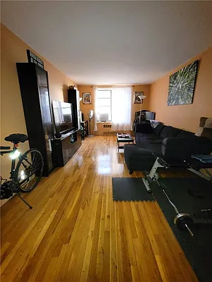 Sold by Remax Edge | media 11