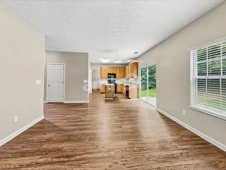 540 Gables Ct — Photo 6