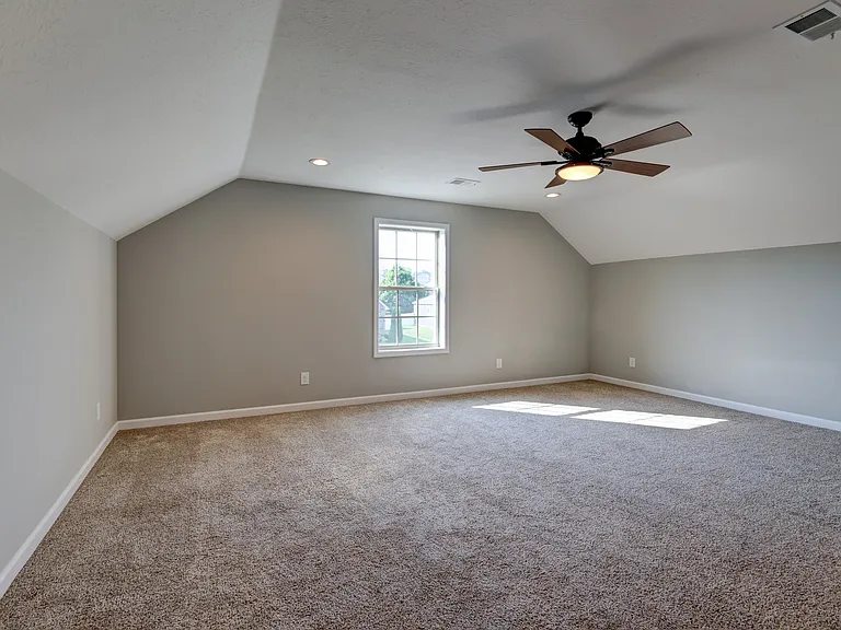 1008 Meadowview Ln — Photo 64