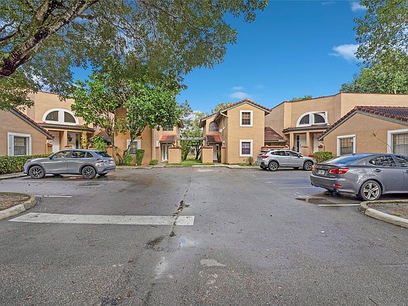 3rd image of 9113 W Sunrise Boulevard