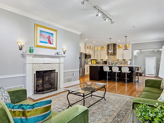 5th image of 817 Cypress Dr