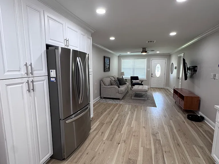 1515 Taylor St — Photo 5