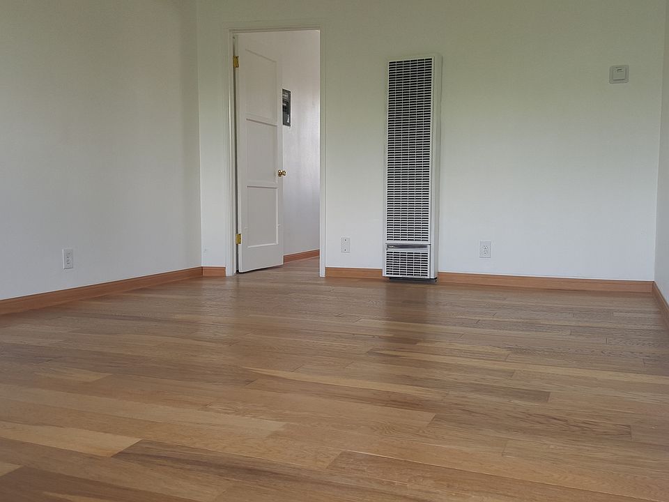 1st image of 9255 Woodman Ave APT 9