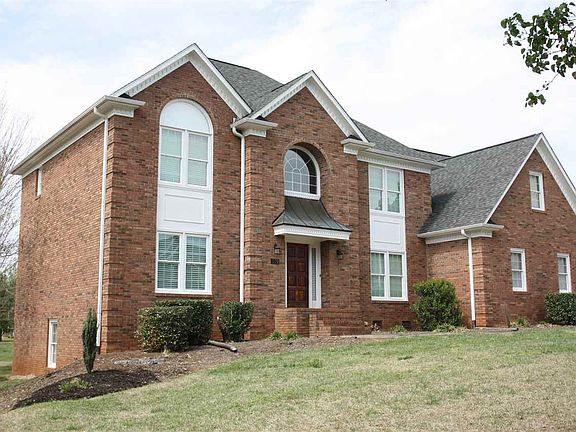 3rd image of 119 Blairfield Ct
