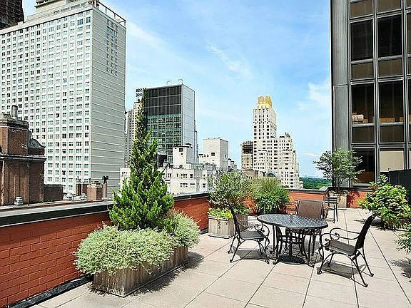 4th image of 77 W 55th St APT 4G