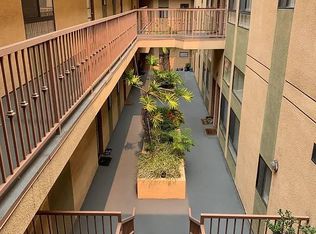 3020 Rowena Ave #2, Los Angeles, CA 90039