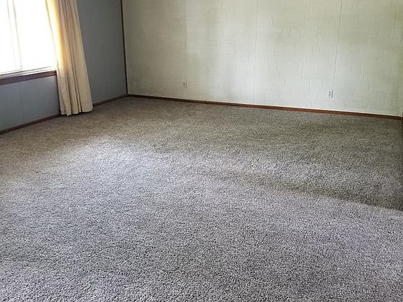 5th image of 704 Maxine Dr