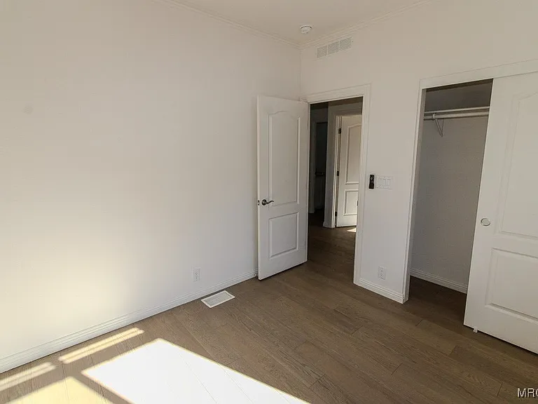 1336 La Crescenta Dr #1 — Photo 31
