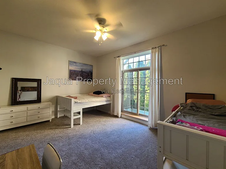 1117 Broad St #T5 — Photo 6