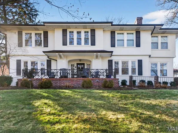 443 Sherwood Dr, Saint Louis, MO 63119