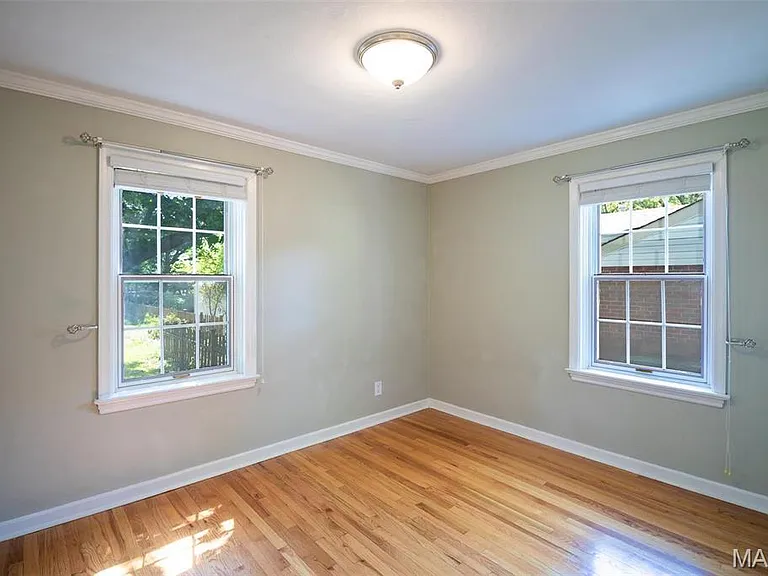 330 Calvert Ave — Photo 11