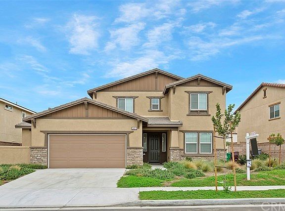 2nd image of 34811 Silversprings Pl