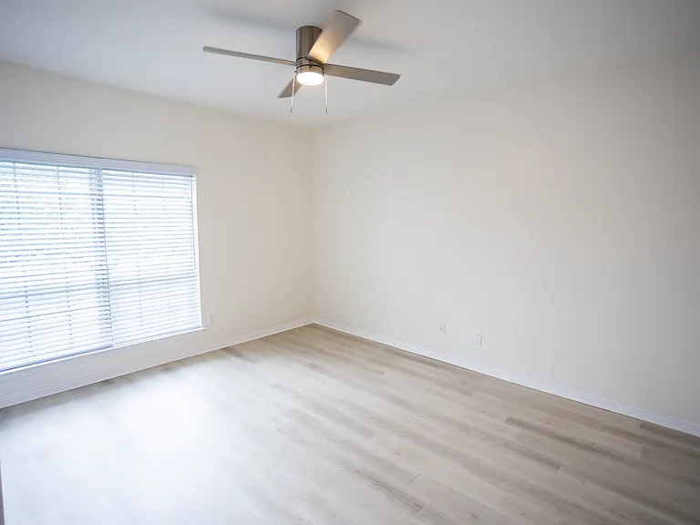 4403 Bellaire Dr S #222 — Photo 24