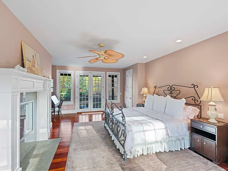 102 McGregor Dr — Photo 18