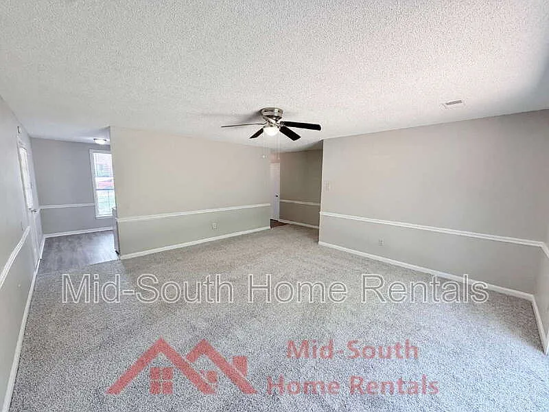 3 bed, 2.0 bath, 1142 sqft, $1,095 — Photo 4
