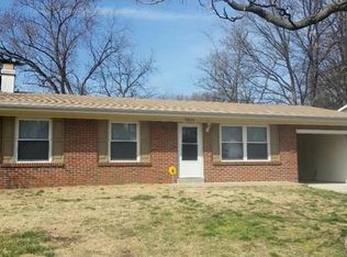 7411 Sunset Dr, Hazelwood, MO