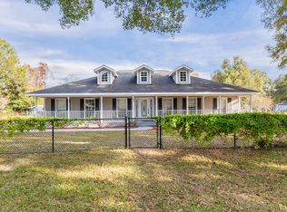 704 W Deer Lake Dr, Lutz, FL 33548