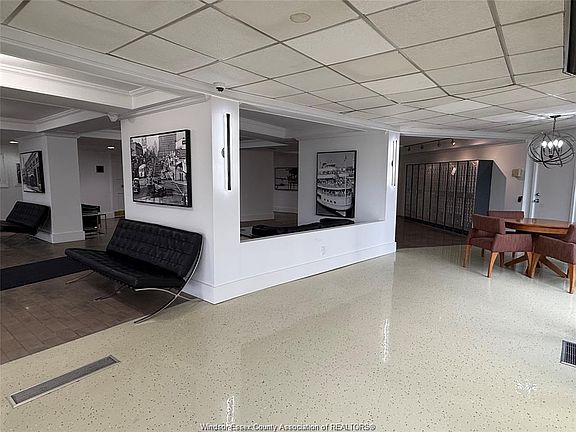 5th image of 111 Riverside Dr E #804