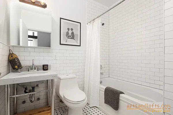 Rented by aptsandlofts.com | media 97